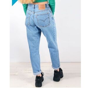 Y2K Levi’s 550 relaxed tapered